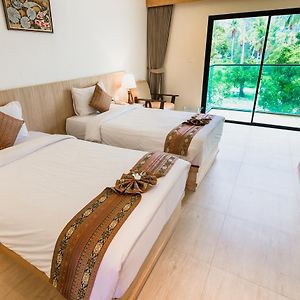 Twin Room Pool View